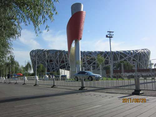 鳥巢火炬廣場(chǎng)(圖1)